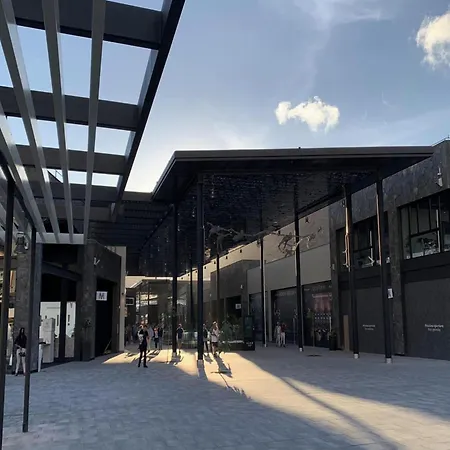 Vakantiehuis Comfortable Duplex Near The *